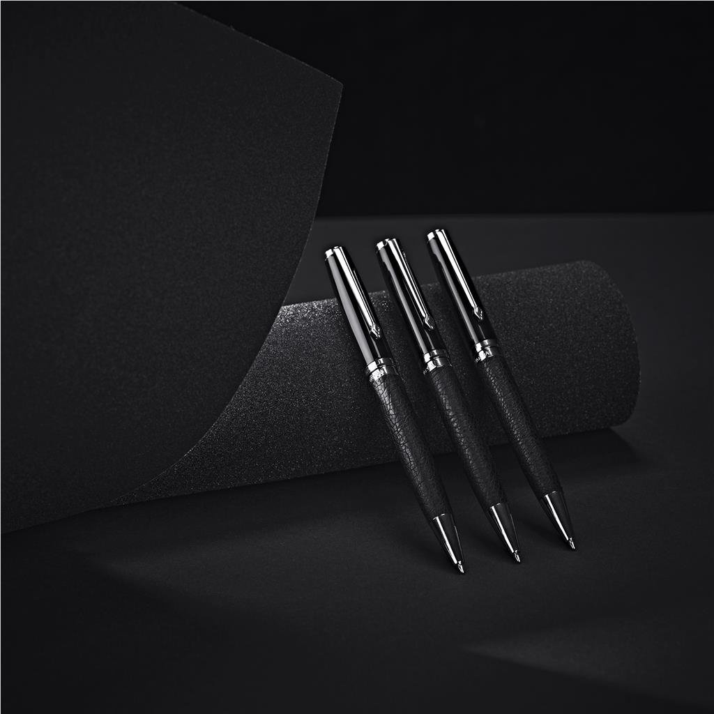 AV-19162-B_LIFESTYLE-NO-LOGO