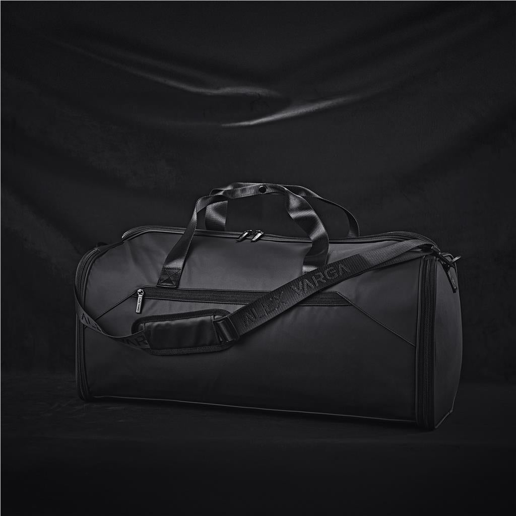 BG-AV-447-B_LIFESTYLE-NO-LOGO