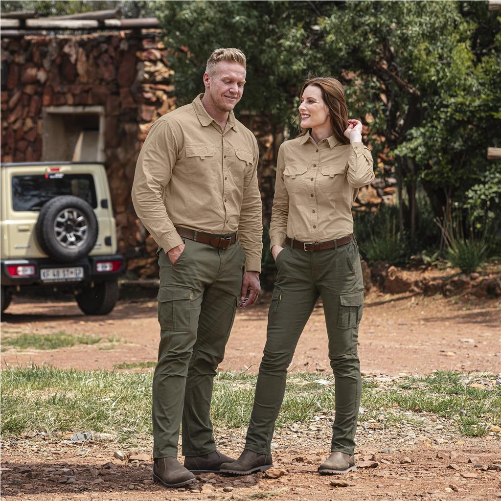 BO-UT-37-A-LIFESTYLE-04-NO-LOGO