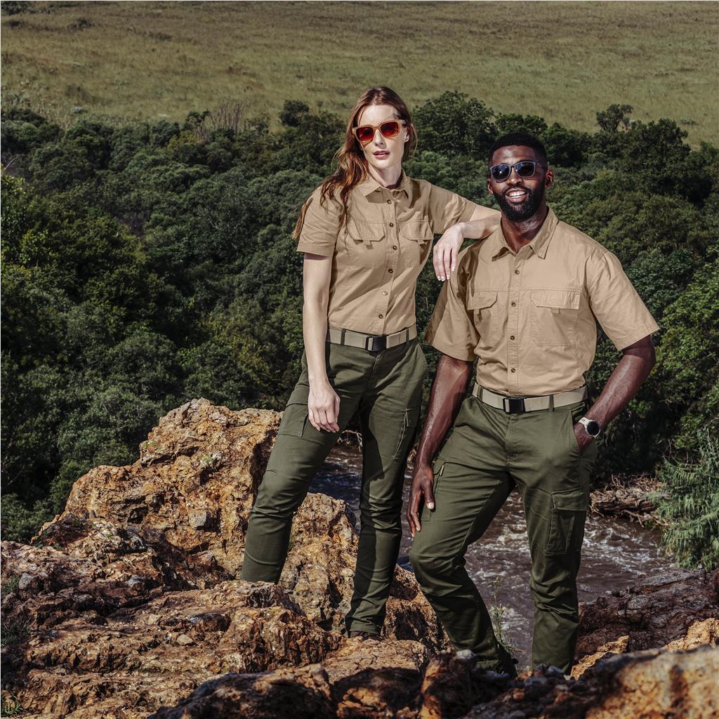 CW-UT-206-A-LIFESTYLE-02-NO-LOGO