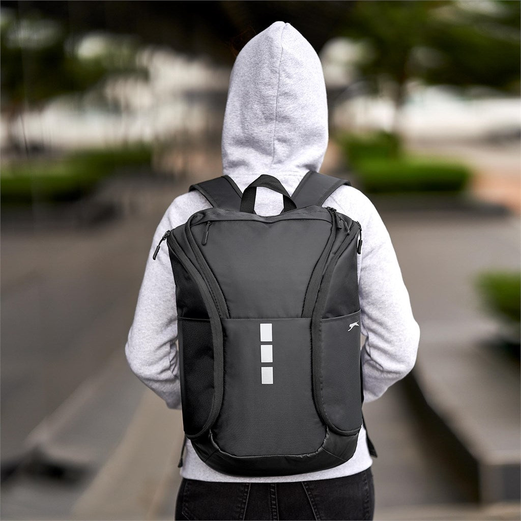 SLAZ-2220-LIFESTYLE-10-NO-LOGO